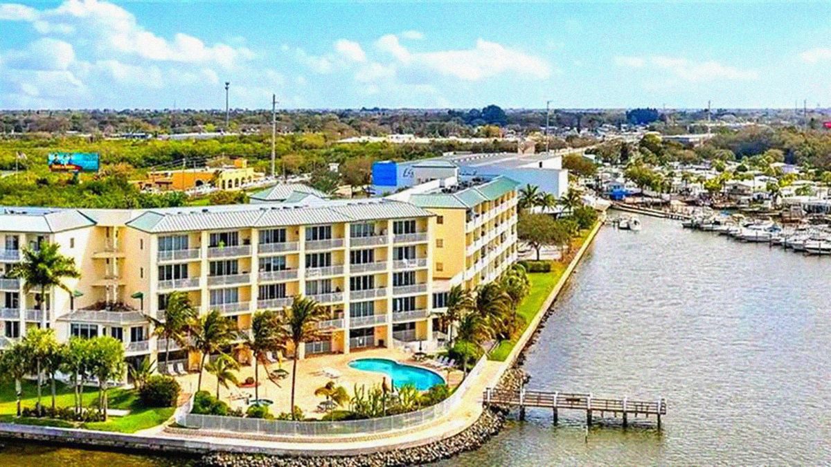 boca_ciega_resort_about_the_area_header_image Boca Ciega Resort